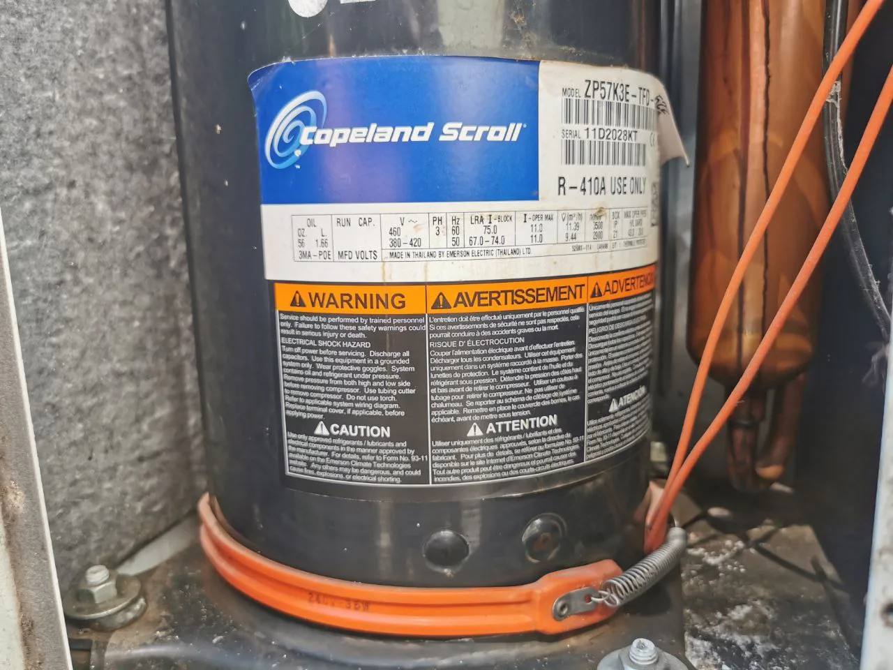 Техническое предупреждающее табло с инструкциями по эксплуатации оборудования кондиционирования